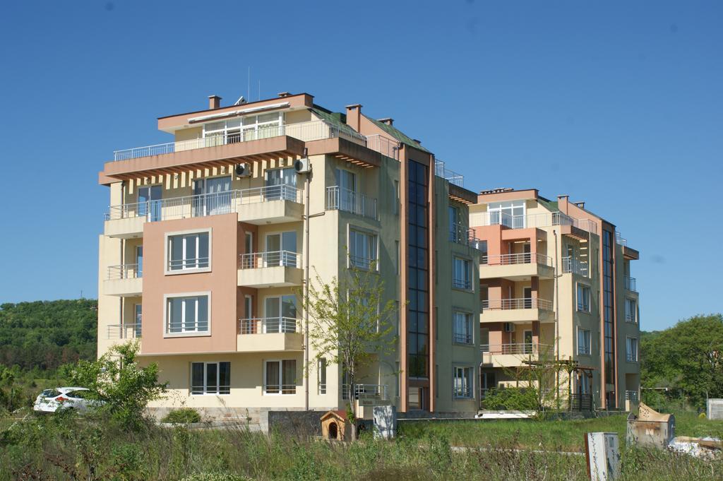 Pearl Sunshine Appartments Primorsko Eksteriør billede